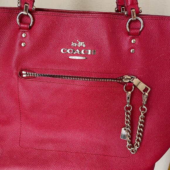 Authentic Coach Red Leather Bag Everyday Chic with Gold Hardware - Picture 5 of 12